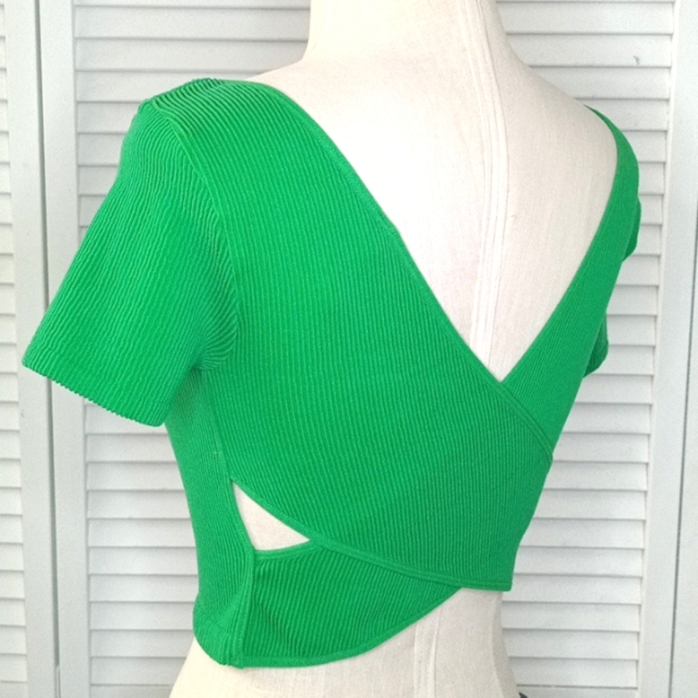 Vibrant Green Cut Out Criss Cross Back Cropped Crew Neck Short Sleeve Top